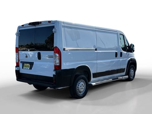 Used 2025 RAM ProMaster 2500 w/ U-Haul Equipment Group FWD image 5