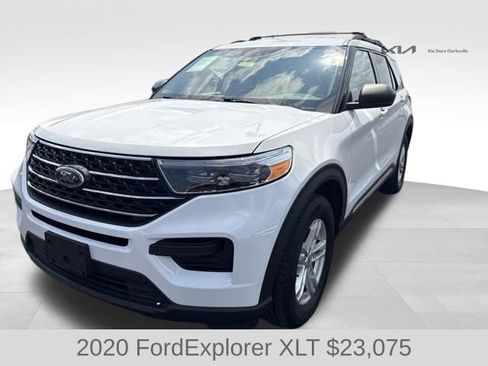 Used 2020 Ford Explorer XLT w/ Comfort Package AWD/4WD image 4