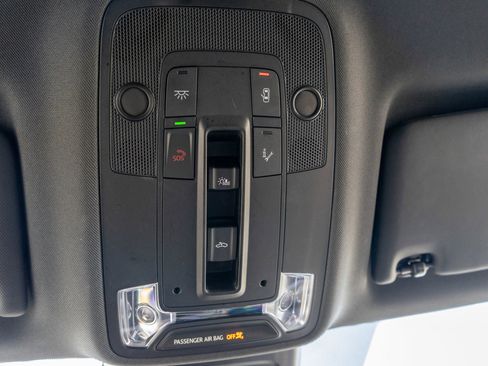 Used 2025 Audi Q3 2.0T Premium image 22