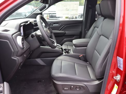 New 2026 Chevrolet Colorado LT w/ LT Convenience Package AWD/4WD image 4