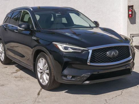 Used 2019 INFINITI QX50 Essential w/ Premium Audio Package FWD image 3