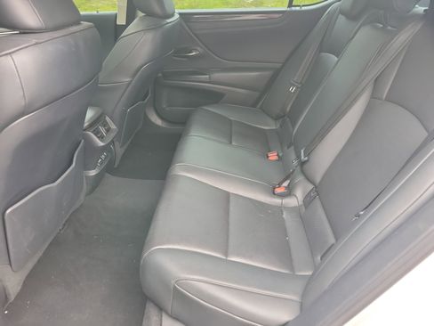 Used 2019 Lexus ES 350 w/ Accessory Package 2 FWD image 8