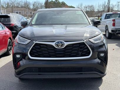 Used 2024 Toyota Highlander LE