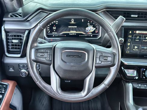 Used 2024 GMC Sierra 2500 Denali Ultimate AWD/4WD image 14