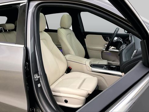 Certified 2025 Mercedes-Benz GLA 250 4MATIC image 9