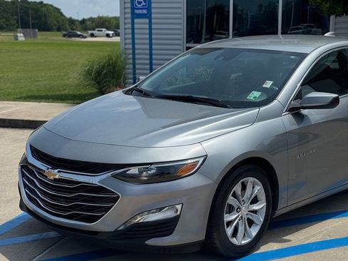 Used 2024 Chevrolet Malibu LT FWD image 2