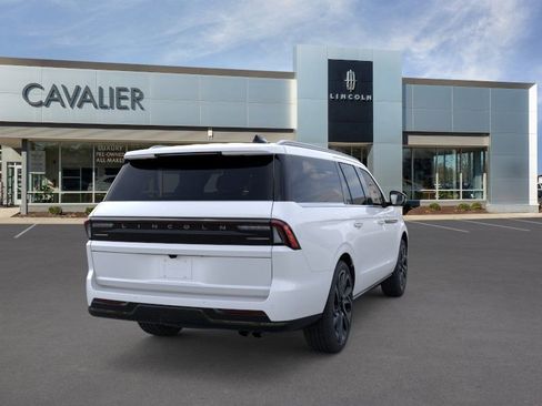 New 2026 Lincoln Navigator L Black Label AWD/4WD image 8