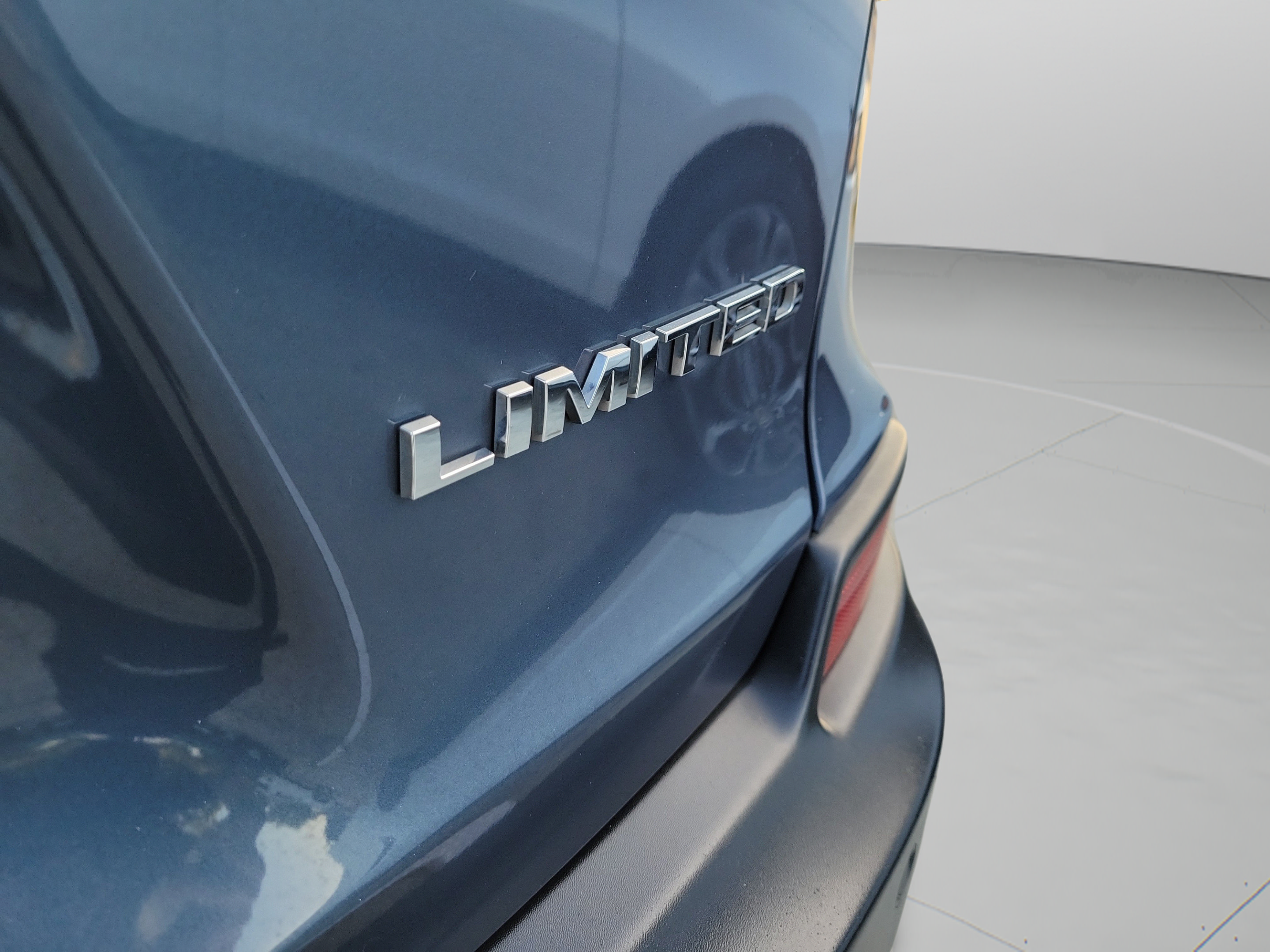 Used 2019 Jeep Cherokee Limited AWD/4WD image 29