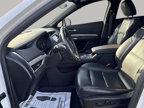Used 2021 Cadillac XT4 Premium Luxury image 43
