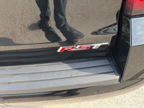 Used 2019 Chevrolet Suburban Premier AWD/4WD image 5
