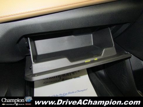 Certified 2026 Chevrolet Equinox ACTIV w/ LPO, Floor Liner Package image 33