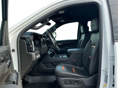 Used 2025 GMC Sierra 2500 AT4 w/ AT4 Premium Plus Package AWD/4WD image 14
