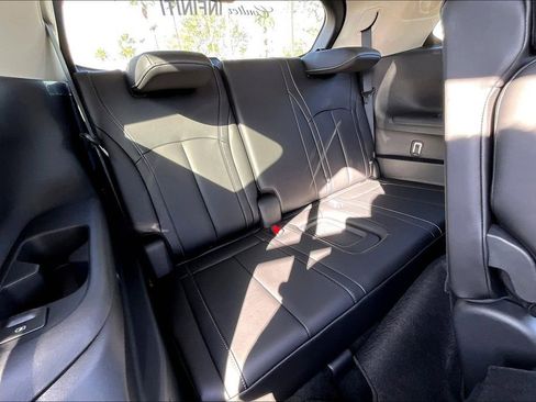 Used 2025 INFINITI QX60 Luxe w/ Vision Package image 28