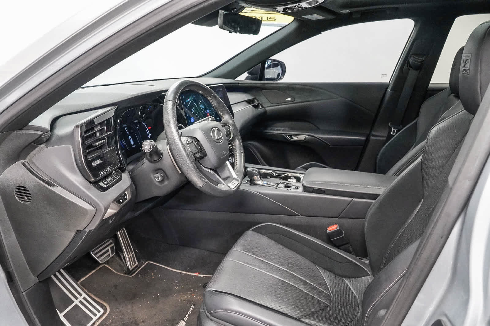 Used 2023 Lexus RX 500h F Sport w/ Accessory Package (Z1) AWD/4WD image 18