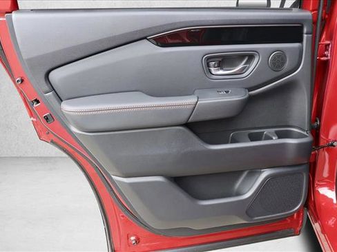 New 2025 Honda Pilot TrailSport image 23