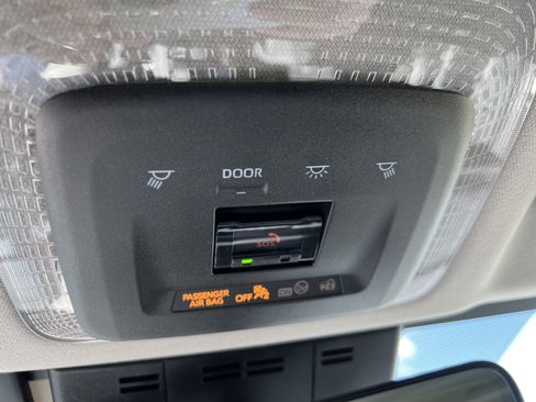 New 2026 Toyota Prius XLE image 22