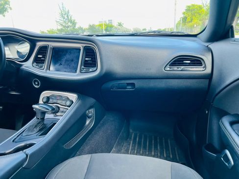 Used 2019 Dodge Challenger R/T RWD image 16