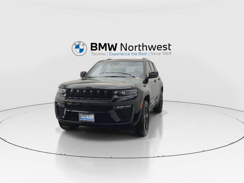 Used 2026 Jeep Grand Cherokee Limited w/ Limited Altitude Package AWD/4WD image 8