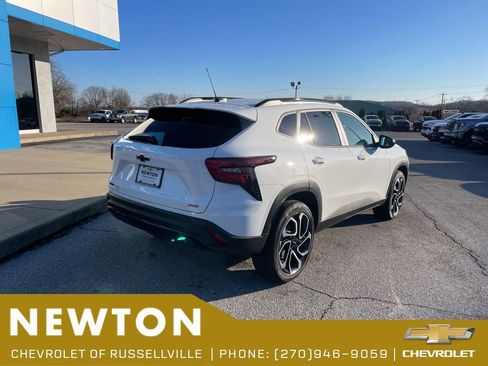 New 2026 Chevrolet Trax RS w/ Sunroof Package FWD image 49