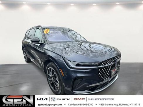 Used 2024 Lincoln Nautilus Reserve image 1