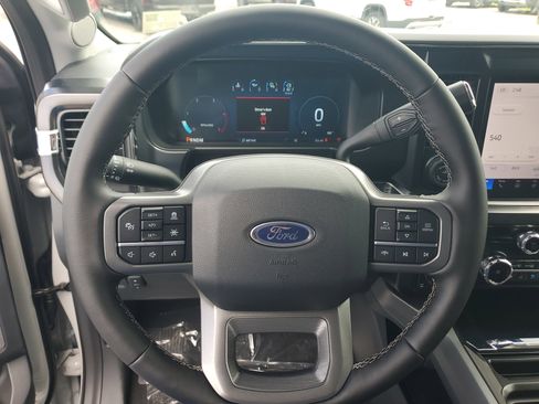 New 2026 Ford F250 Lariat w/ Black Appearance Package image 16