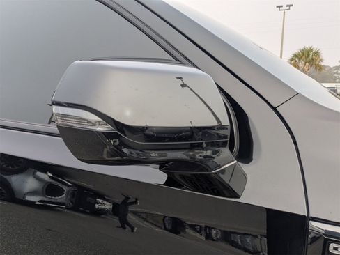 Used 2023 GMC Yukon AT4 image 12