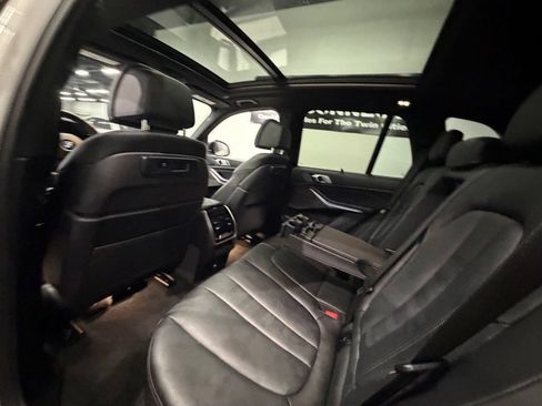 Used 2021 BMW X5 xDrive40i w/ M Sport Package AWD/4WD image 23
