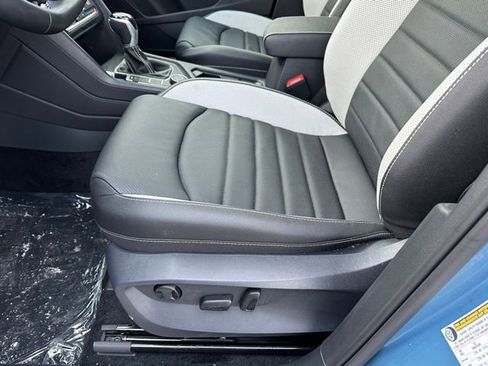New 2026 Volkswagen Taos SEL image 24