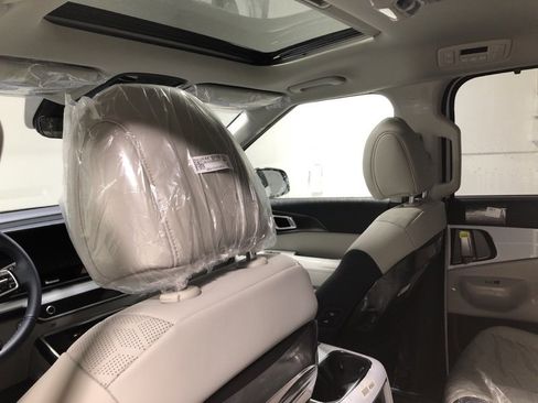 New 2026 Kia Carnival SX image 17