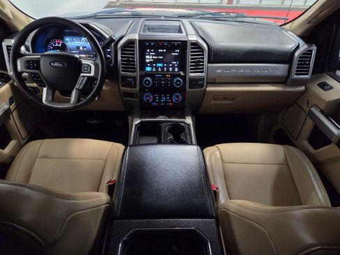 Used 2017 Ford F250 Lariat w/ Chrome Package image 7