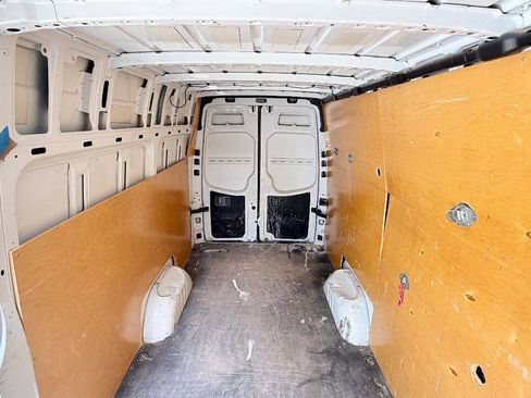 Used 2015 Mercedes-Benz Sprinter 2500 image 30