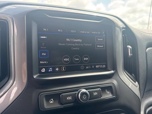 Used 2021 Chevrolet Silverado 1500 Custom AWD/4WD image 27