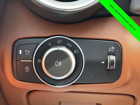 Used 2017 Alfa Romeo Giulia Ti w/ TI 19" Sport Package image 11