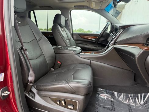 Used 2016 Cadillac Escalade Premium AWD/4WD image 13