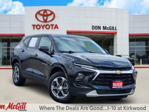 Used 2025 Chevrolet Blazer LT AWD/4WD image 1