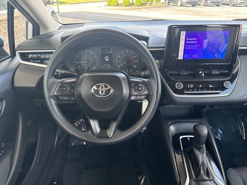 Used 2024 Toyota Corolla LE FWD image 8