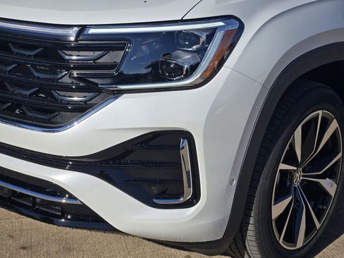 New 2026 Volkswagen Atlas Cross Sport SEL Premium R-Line image 6