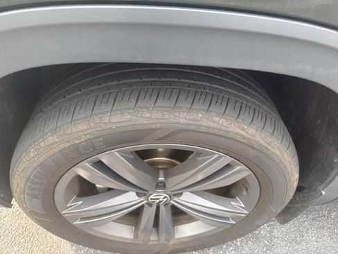 Used 2021 Volkswagen Atlas SE image 4