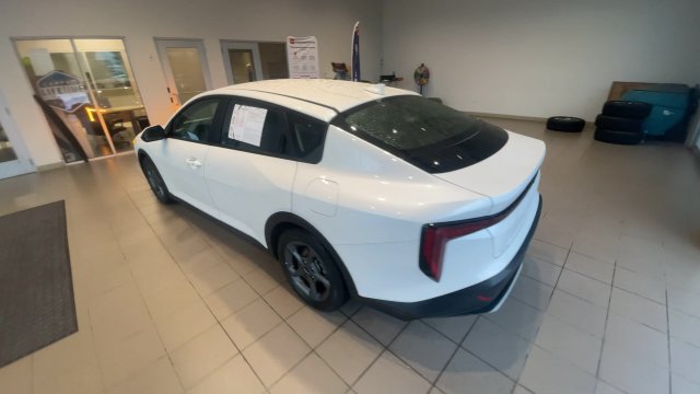 Used 2025 Kia K4 FWD image 8