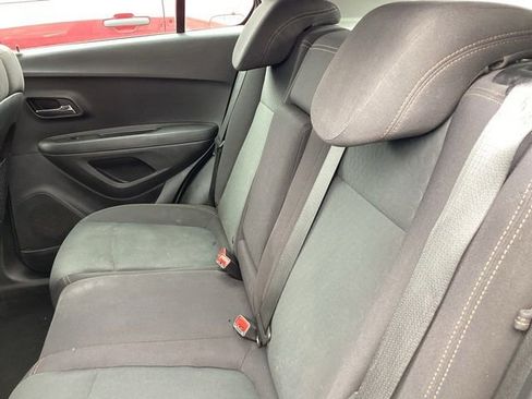 Used 2019 Chevrolet Trax LS FWD image 16