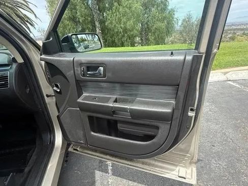 Used 2018 Ford Flex SEL w/ Equipment Group 202A FWD image 10