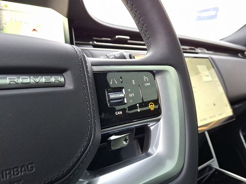 New 2025 Land Rover Range Rover SE image 19