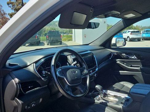 Used 2023 Chevrolet Traverse RS w/ LPO, Floor Liner Package FWD image 10