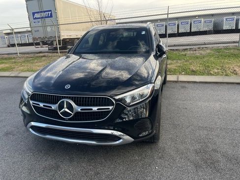 Used 2024 Mercedes-Benz GLC 300 image 1