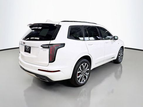 Used 2024 Cadillac XT6 Sport w/ Technology Package AWD/4WD image 9