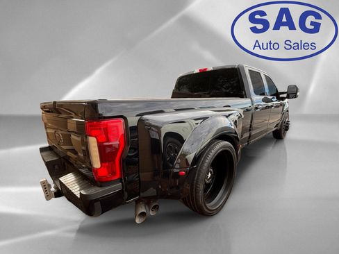 Used 2018 Ford F350 Lariat w/ Lariat Ultimate Package RWD image 3