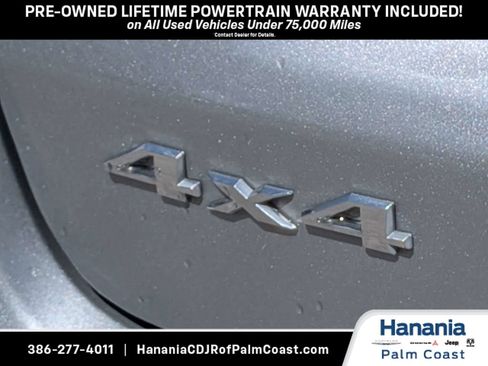 Used 2022 Jeep Compass Latitude w/ Sun and Sound Group AWD/4WD image 12