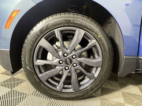 Certified 2024 Chevrolet Equinox RS AWD/4WD image 33