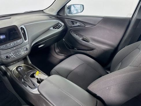Used 2019 Chevrolet Malibu LT FWD image 24