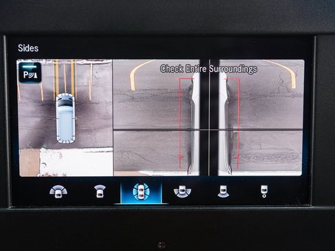 Used 2024 Mercedes-Benz Sprinter 2500 image 21